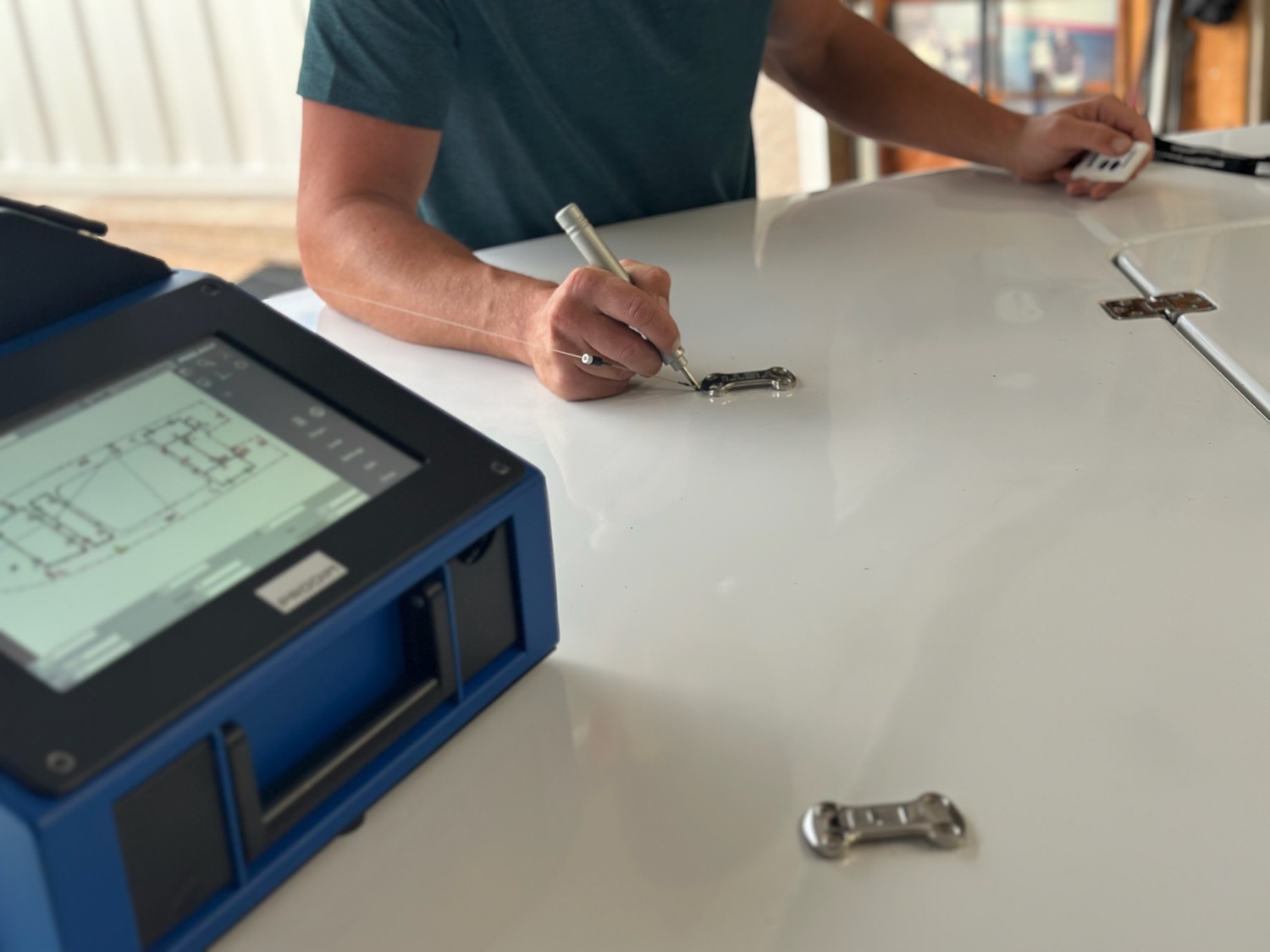 Digitising a boat deck point by point with a measuring probe